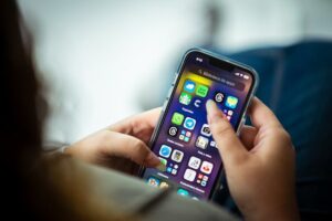 smart phone social media